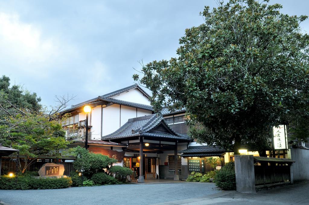 Hitoyoshi Ryokan Zewnętrze zdjęcie