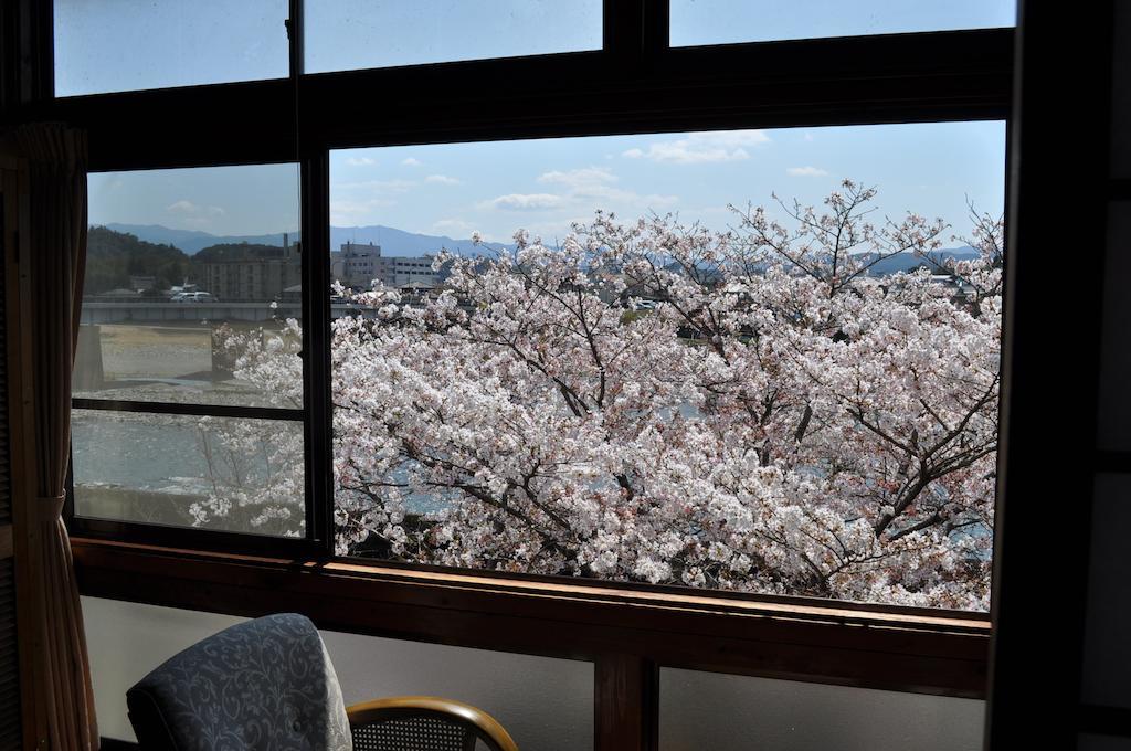 Hitoyoshi Ryokan Zewnętrze zdjęcie
