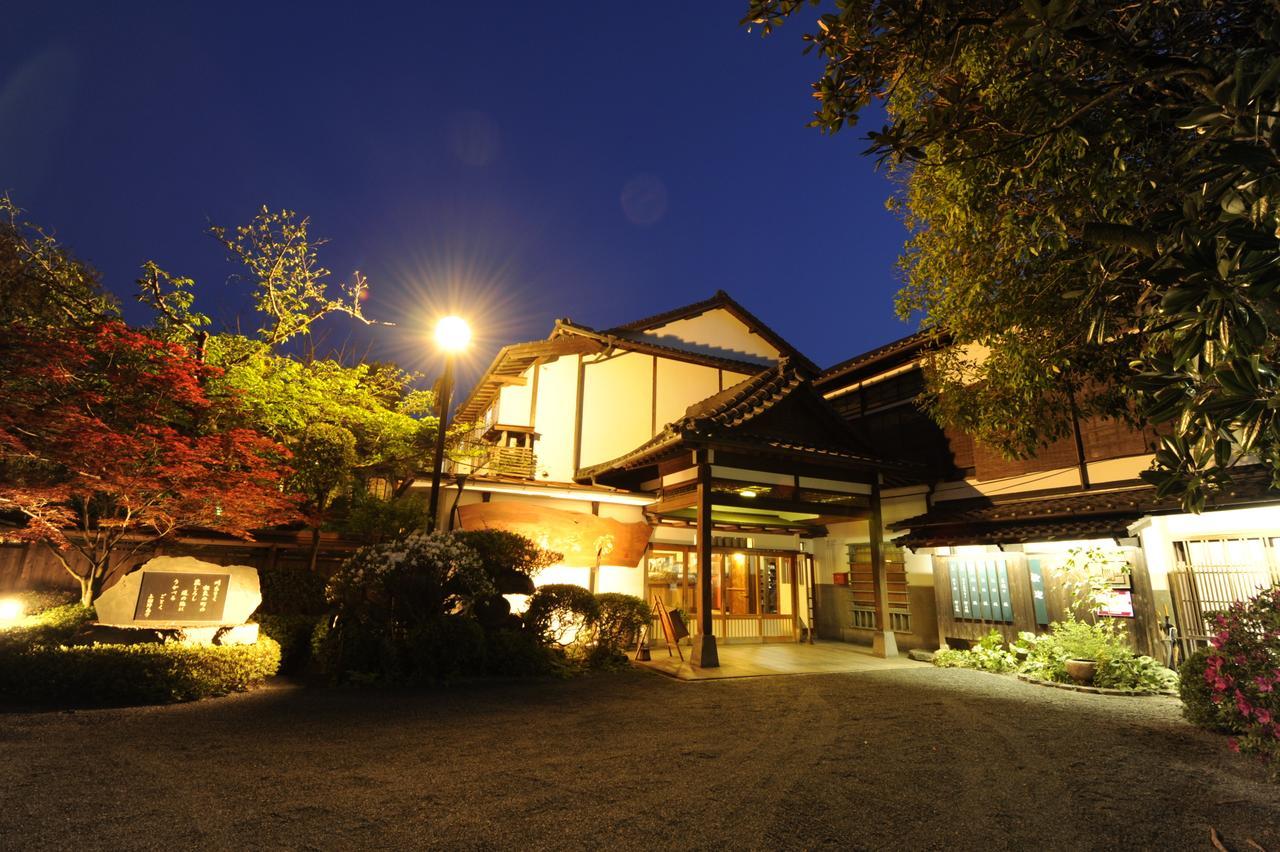 Hitoyoshi Ryokan Zewnętrze zdjęcie